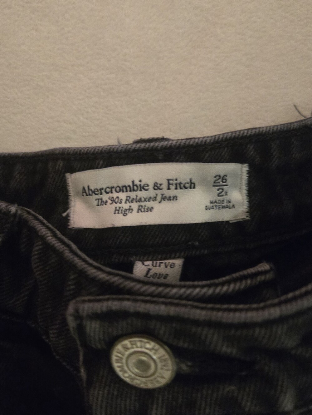 Abercrombie & Fitch 90's Relaxed Jeans Curve Love High Rise Split Hem Black 26/2 - Picture 2 of 6